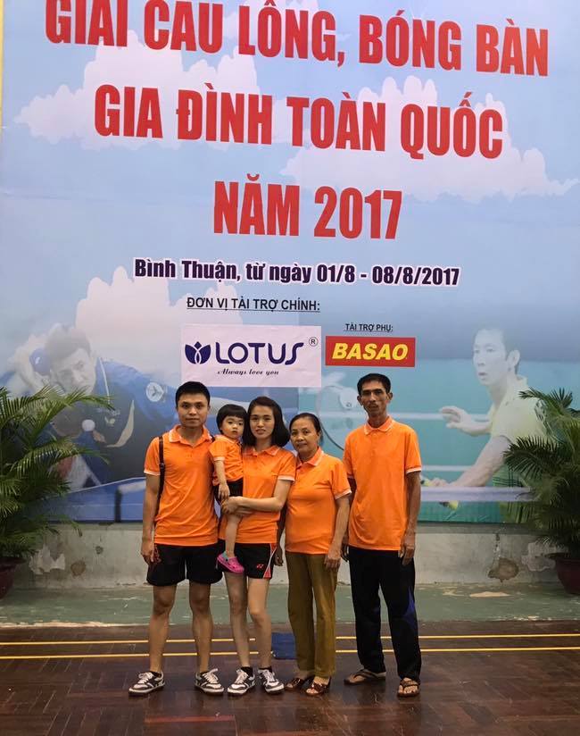 Một gia đình đam mê bóng bàn